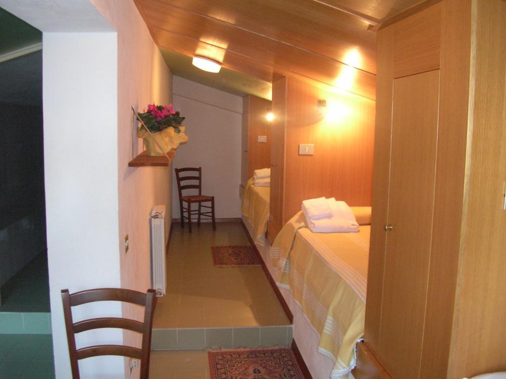 Agriturismo Le Pianore Монтеспертоли Номер фото